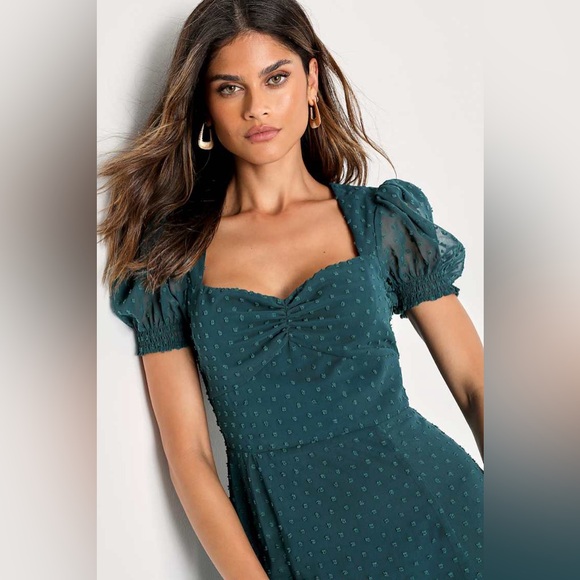 NWOT Lulus Romance Abounds Emerald Swiss Dot Puff Sleeve Midi Dress - Picture 2 of 16